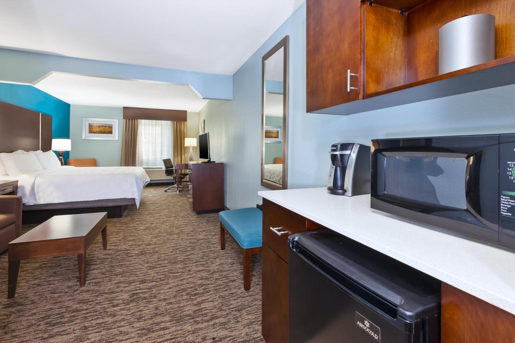 Holiday Inn Express & Suites Carmel North - Westfield By Ihg Exterior foto